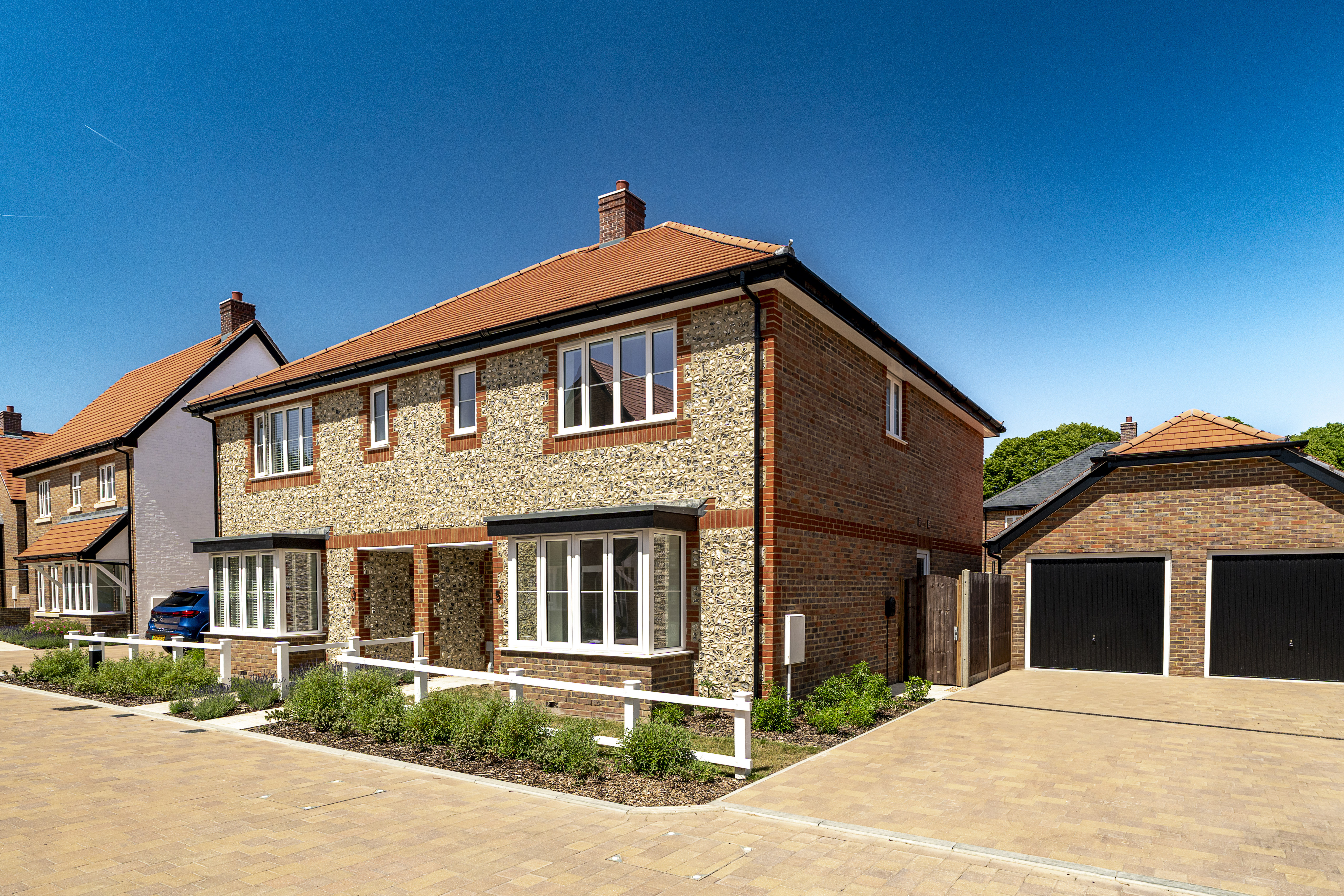 19 Meadow Gate