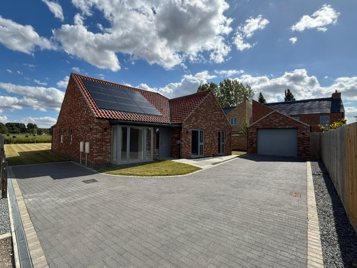 Plot 13 - The Kingfisher